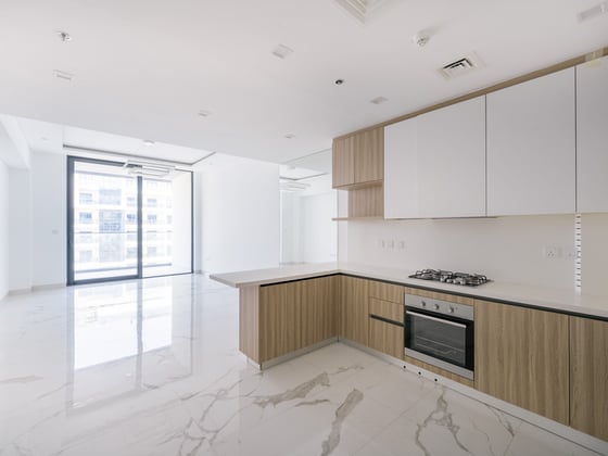 VACANT | Spacious 2BR | Pool View | Great location, picture 5