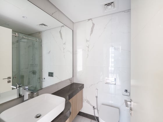 VACANT | Spacious 2BR | Pool View | Great location, picture 12