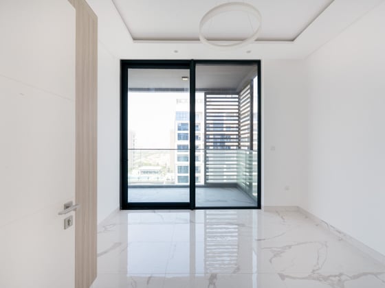 VACANT | Spacious 2BR | Pool View | Great location, picture 9