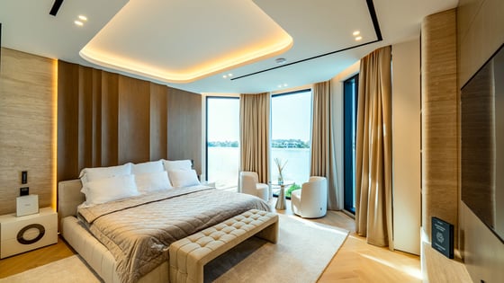 Exceptional Beachfront Villa with Atlantis Views, picture 13