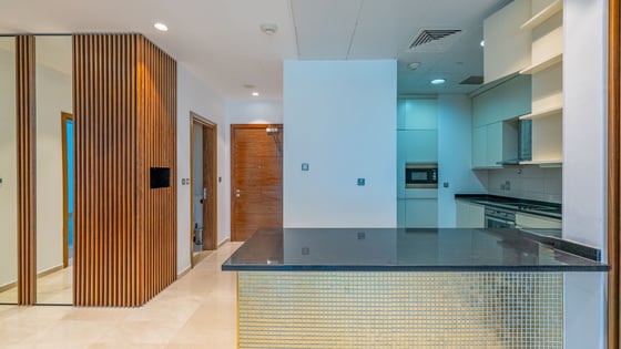 Elegant 1-Bed w Study | Private Garden | Tenanted, picture 5