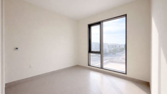 Skyline Elegance | 4BR Townhouse | Prime Spot, picture 11