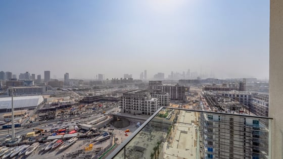 Skyline Serenity | Prime Location | Luxurious Living, picture 17