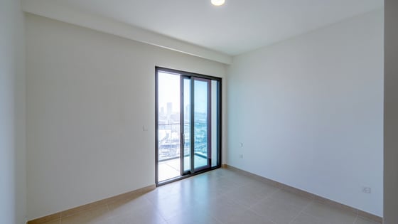 Skyline Serenity | Prime Location | Luxurious Living, picture 16