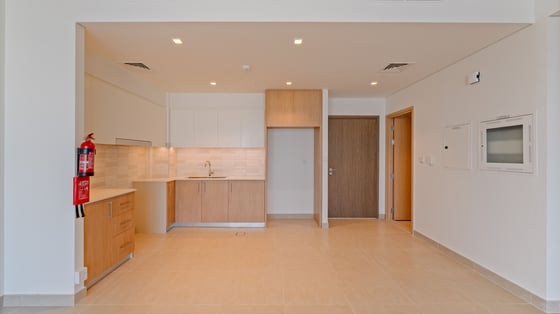 Stunning Waterfront Living | Exclusive 3BR Home, picture 8