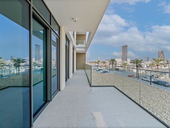 Stunning Waterfront Living | 3BR | Exclusive Home, picture 15