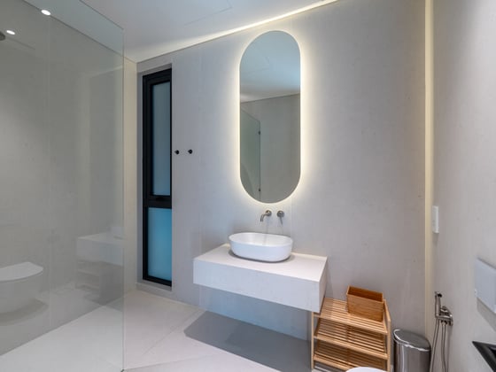 Stunning 4-Bed Custom Made Fully Furnished Villa, picture 32