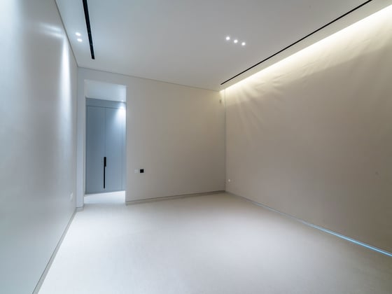 Stunning 4-Bed Custom Made Fully Furnished Villa, picture 30