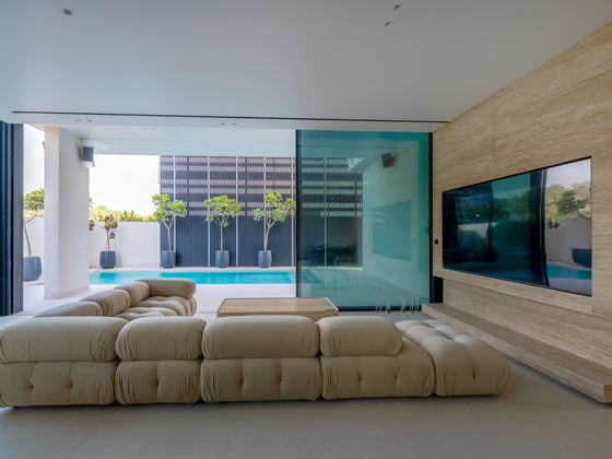 Stunning 4-Bed Custom Made Fully Furnished Villa, picture 7