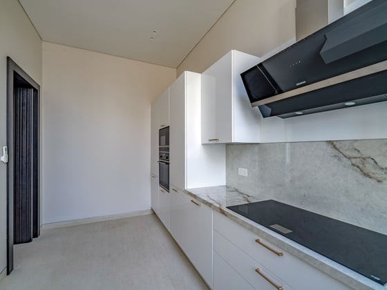 Stunning 4-Bed Custom Made Fully Furnished Villa, picture 16