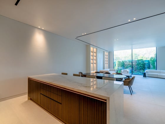 Stunning 4-Bed Custom Made Fully Furnished Villa, picture 13