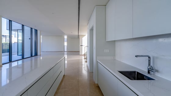 Prime Internal Position | A Refined Family Villa, picture 10