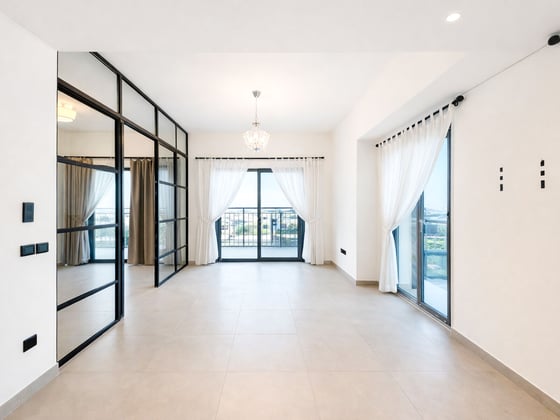 Skyline Living | Modern 2BR in Dubai Hills, picture 2