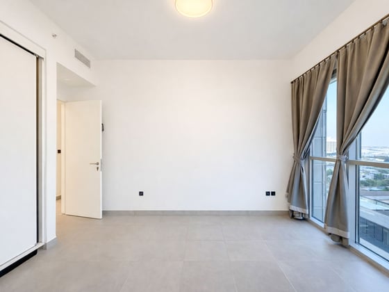 Skyline Living | Modern 2BR in Dubai Hills, picture 8