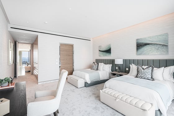 Exquisite Private Home by Award-Winning Designer, picture 16