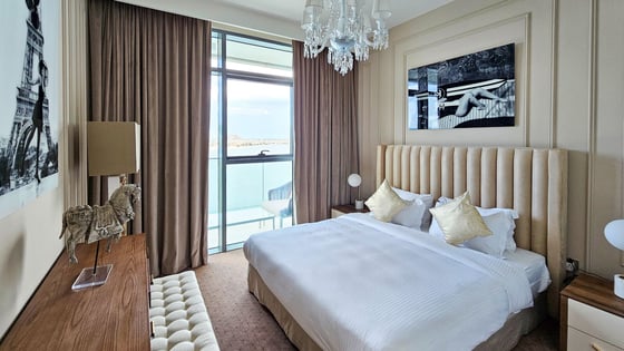 Stunning Waterfront Apartment | 2 Beds | Beach Vista, picture 7