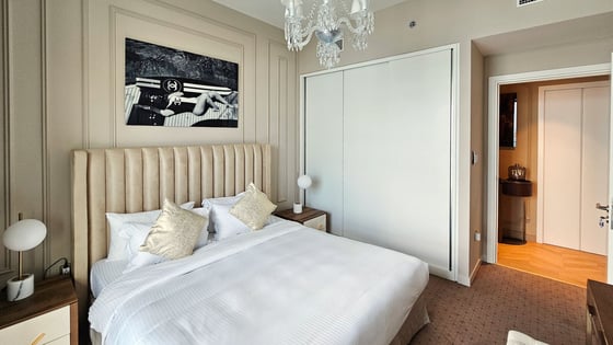 Stunning Waterfront Apartment | 2 Beds | Beach Vista, picture 8