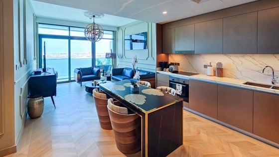 Stunning Waterfront Apartment | 2 Beds | Beach Vista, picture 2