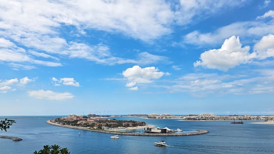 Stunning Waterfront Apartment | 2 Beds | Beach Vista, picture 13