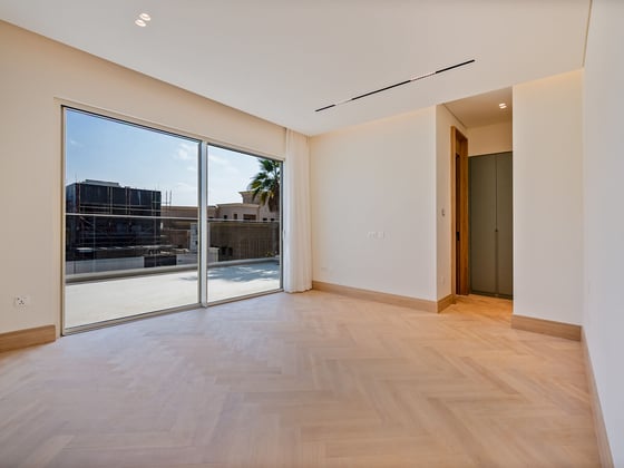 Exclusively Listed | High No | Vacant, picture 9