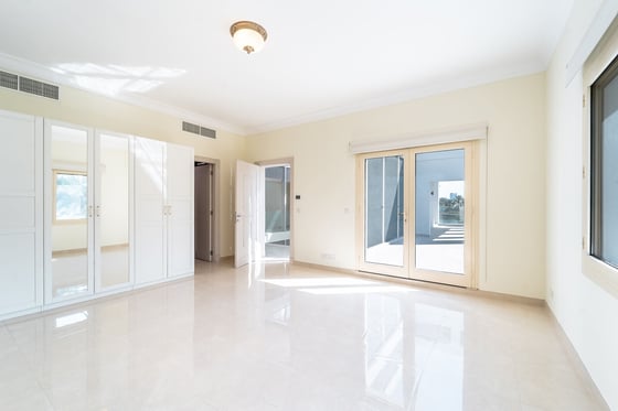 Private Pool | Lakeside Luxury | Available Now, picture 15