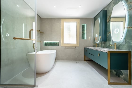 Private Pool | Lakeside Luxury | Available Now, picture 17