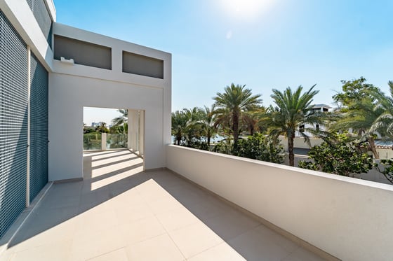 Private Pool | Lakeside Luxury | Available Now, picture 21