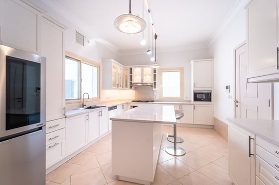 Private Pool | Lakeside Luxury | Available Now, picture 10