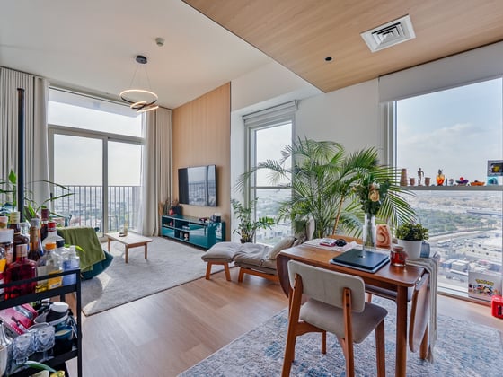 Upgraded | Fully Furnished 2BR | Vacant on Transfer, picture 1