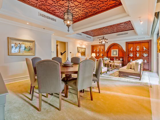 Exceptionally Rare Townhouse in Downtown Dubai, picture 3