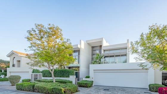 Refined Family-Friendly Villa in District One, picture 1