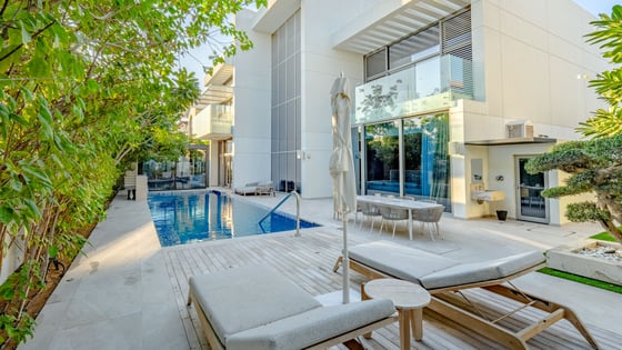 Refined Family-Friendly Villa in District One, picture 28