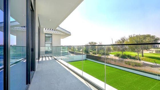Stunning Contemporary Villa with Golf Views, picture 31