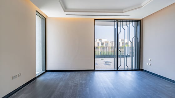 Stunning Contemporary Villa with Golf Views, picture 12