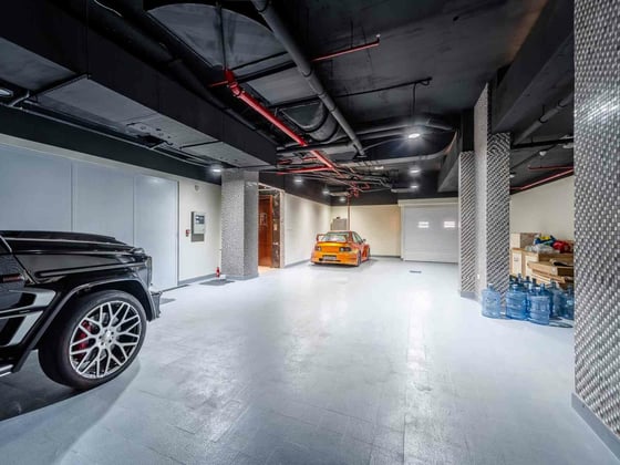 Expansive Luxury Mansion | Full Lake View, picture 28