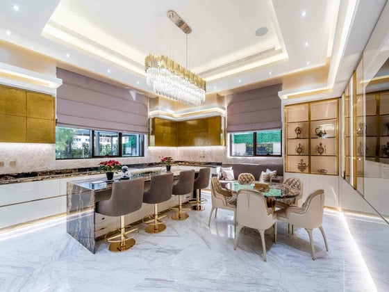 Expansive Luxury Mansion | Full Lake View, picture 8