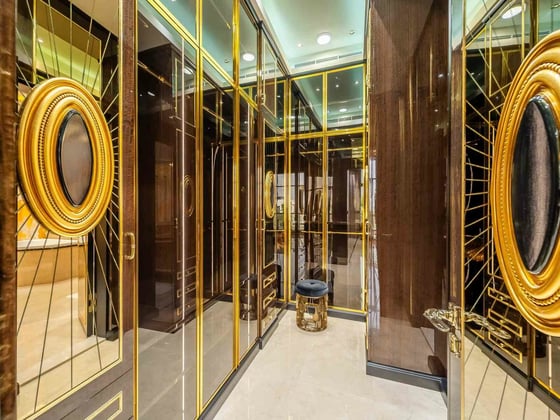 Expansive Luxury Mansion | Full Lake View, picture 18