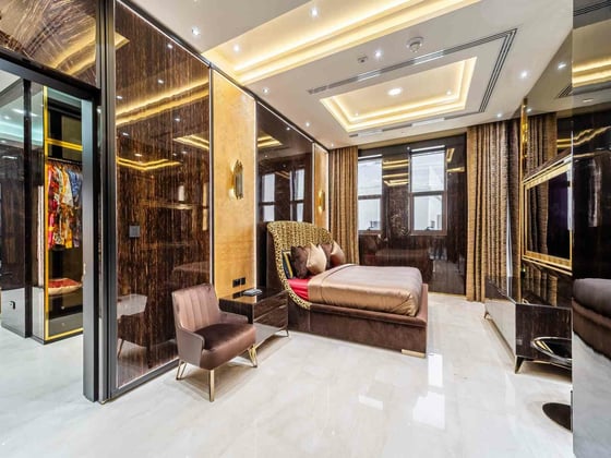 Expansive Luxury Mansion | Full Lake View, picture 15