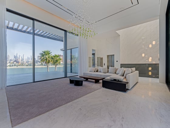 Vacant and Extended Ultra-Luxury Palm Villa, picture 8