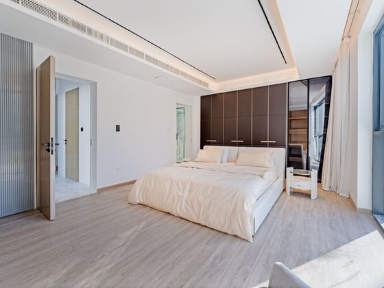 Ultra-Luxury Extended Palm Jumeirah Villa, picture 15