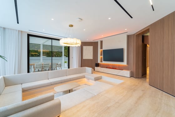 Upgraded Garden Home with Private Beach Access, picture 5