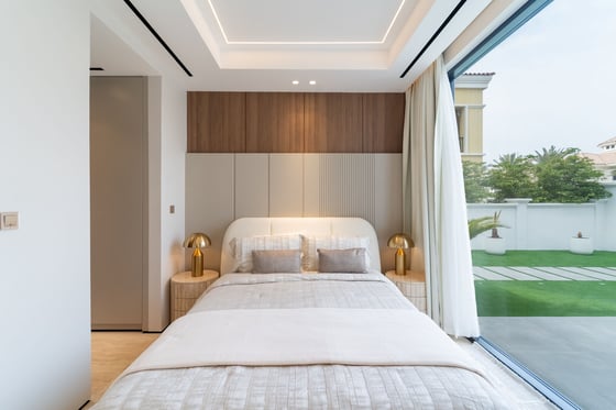 Upgraded Garden Home with Private Beach Access, picture 36