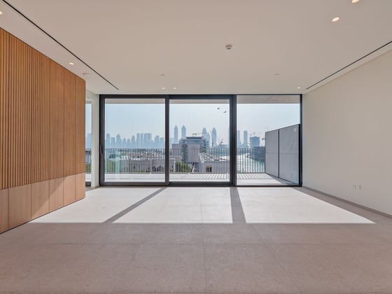 Exclusive | Rare Layout | Canal and Skyline Views, picture 2