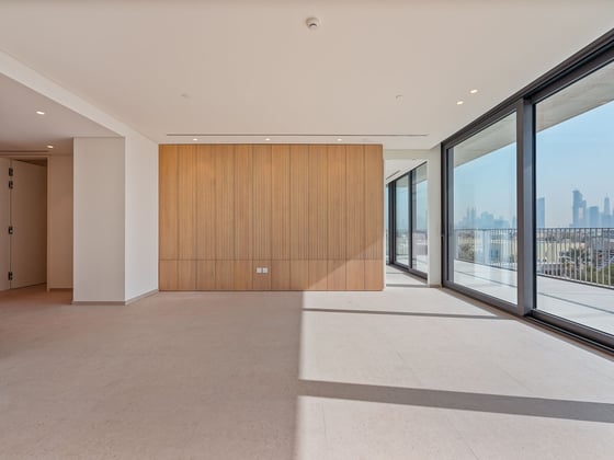 Exclusive | Rare Layout | Canal and Skyline Views, picture 3