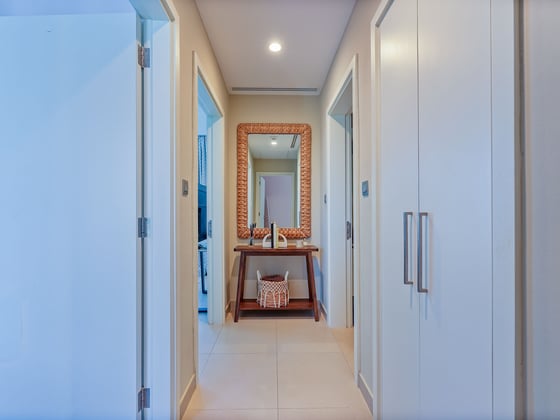 Vacant on Transfer - Single Row - Corner Unit, picture 15