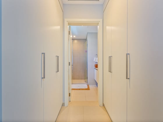 Vacant on Transfer - Single Row - Corner Unit, picture 11