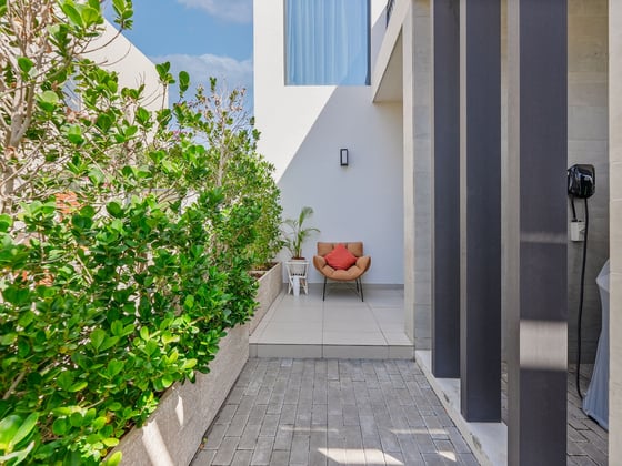 Vacant on Transfer - Single Row - Corner Unit, picture 19