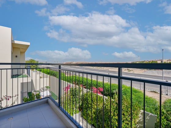 Vacant on Transfer - Single Row - Corner Unit, picture 16