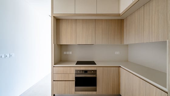 Skyline Elegance | Waterfront Living | 2BR APT, picture 6