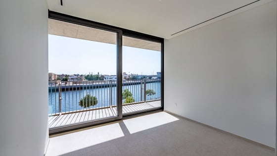 Skyline Elegance | Waterfront Living | 2BR APT, picture 11